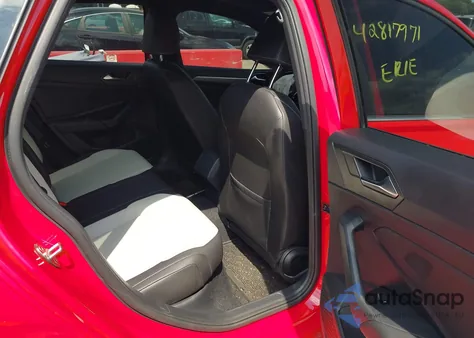 2020 Volkswagen Jetta 1.4T R-Line/1.4T S/1.4T Se из США, поврежденный, VIN 3VWCB7BU3LM016157